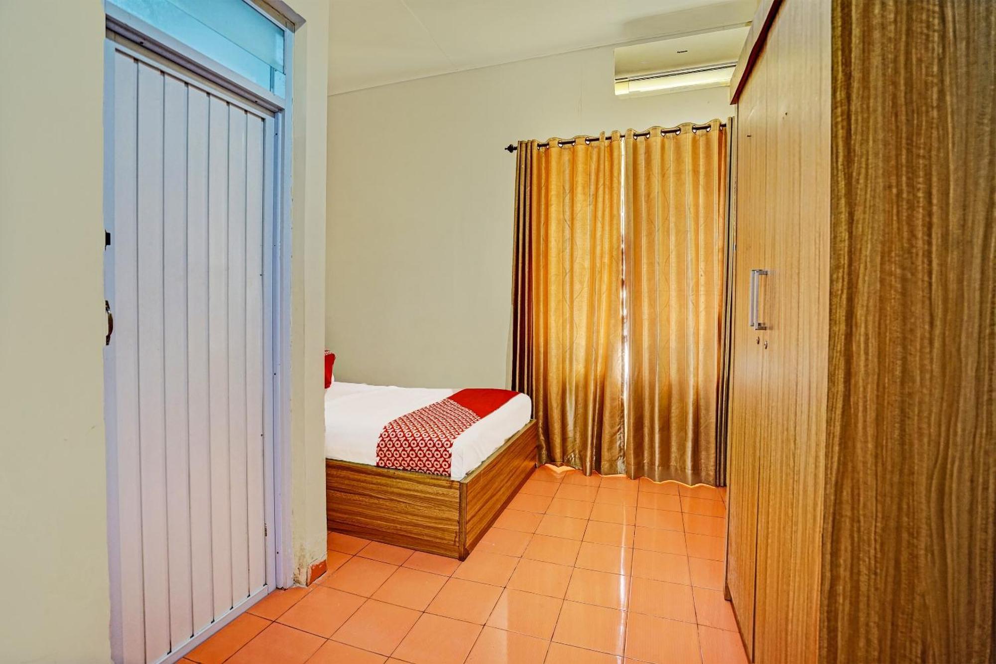 Oyo Life 91989 K24 Syariah Hotel 2*